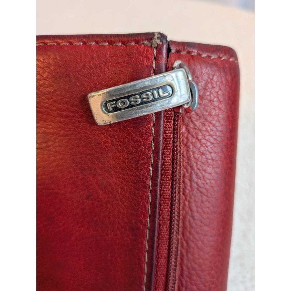 Fossil Red Leather Tri-Fold Wallet RFID Blocking Snap Closure Women's - Picture 5 of 9